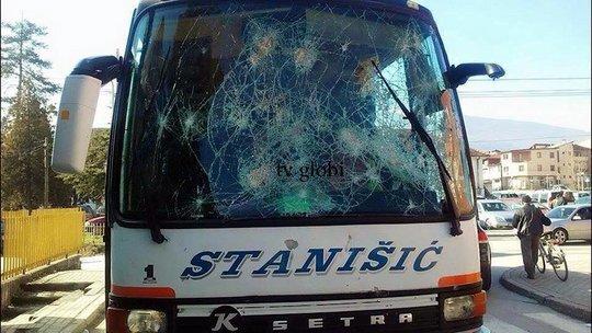 Buducnost-bus-attack-5
