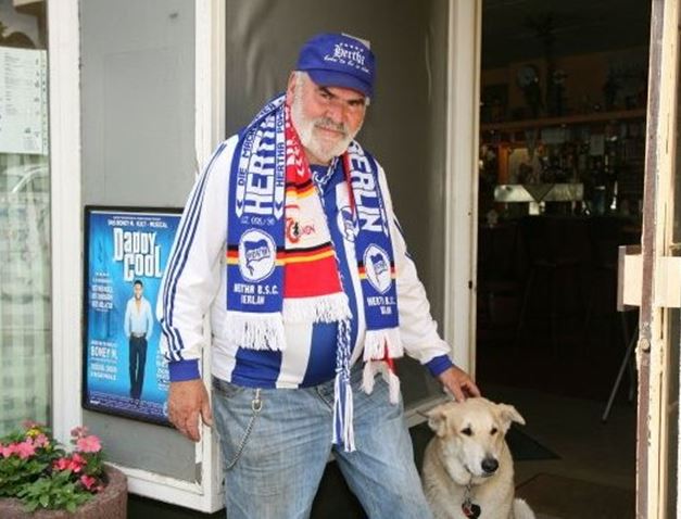 Pepe (avec son chien) en 2009 ((c) Thilo Rückeis/Tagesspiegel)